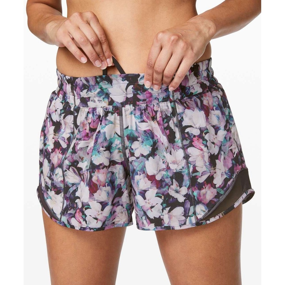 Lululemon Hotty Hot Shorts Low Rise‎ Lined 2.5" Utopia Floral Print 4 Tall